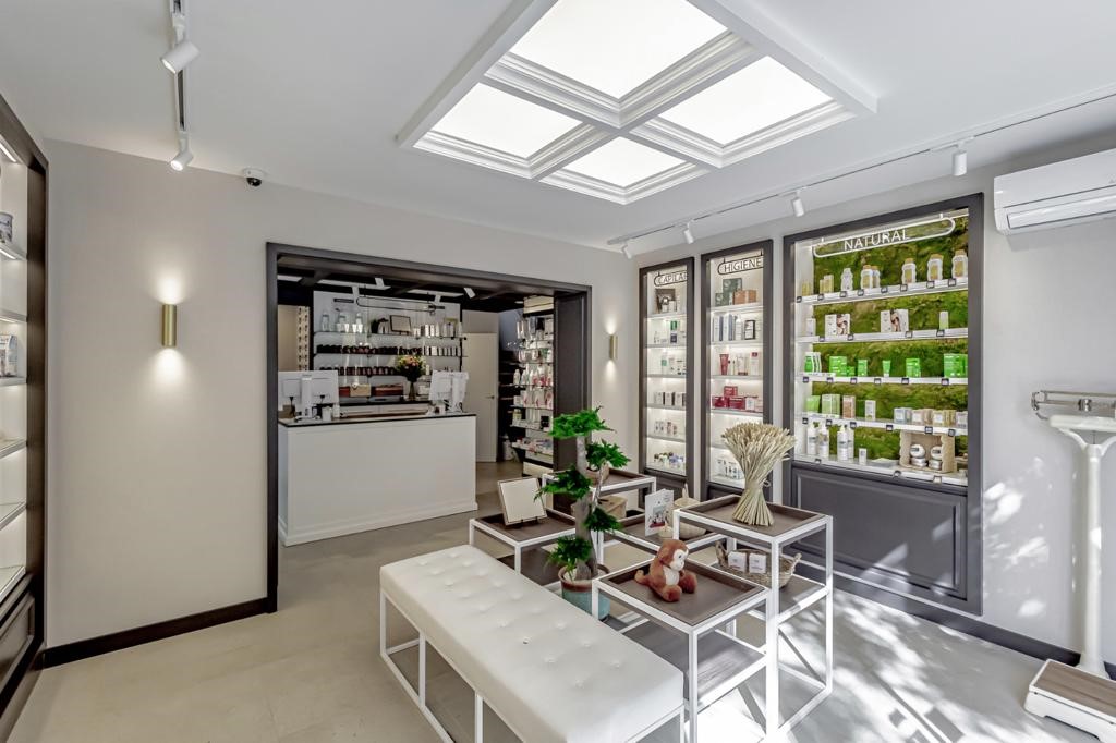 Farmacia Elfo Calle Elfo 61 Madrid interior 34