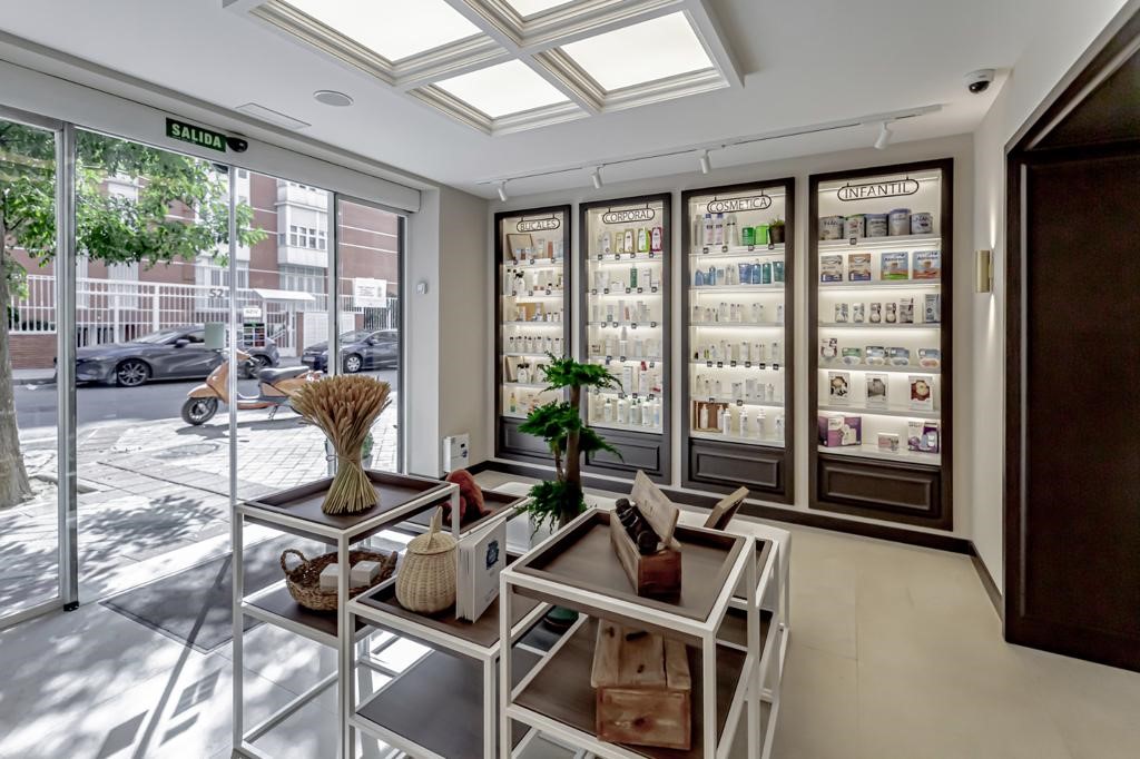 Farmacia Elfo Calle Elfo 61 Madrid interior 35