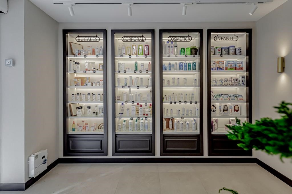 Farmacia Elfo Calle Elfo 61 Madrid interior 36