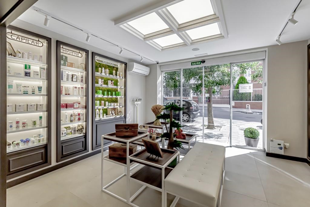 Farmacia Elfo Calle Elfo 61 Madrid interior 40